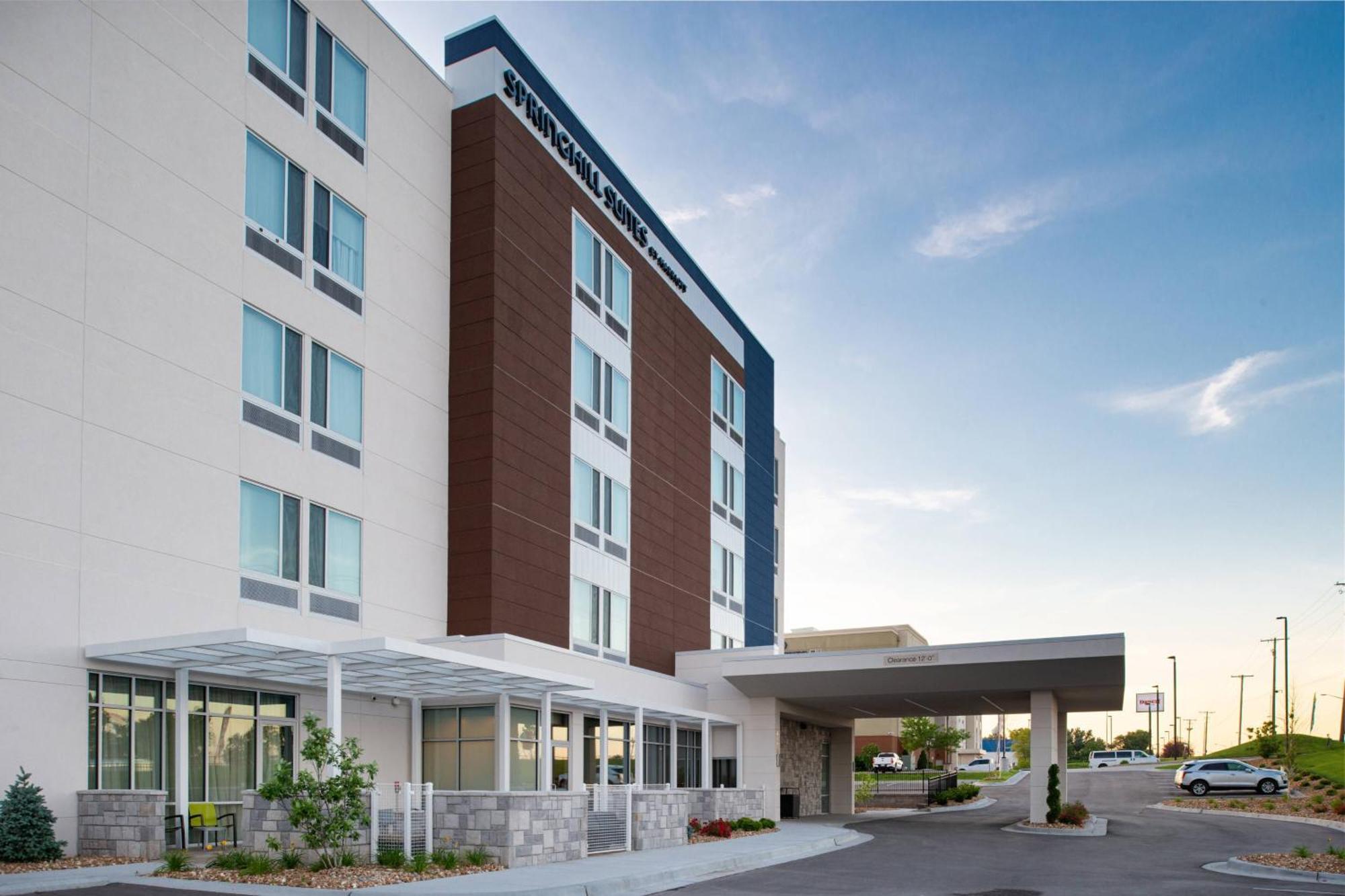 Springhill Suites By Marriott Kansas City Northeast Bagian luar foto