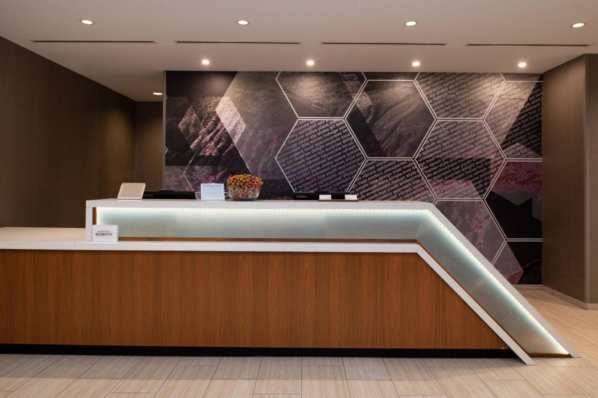 Springhill Suites By Marriott Kansas City Northeast Bagian luar foto