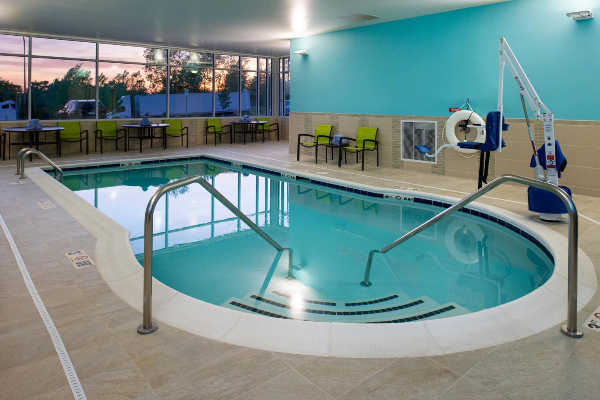 Springhill Suites By Marriott Kansas City Northeast Bagian luar foto