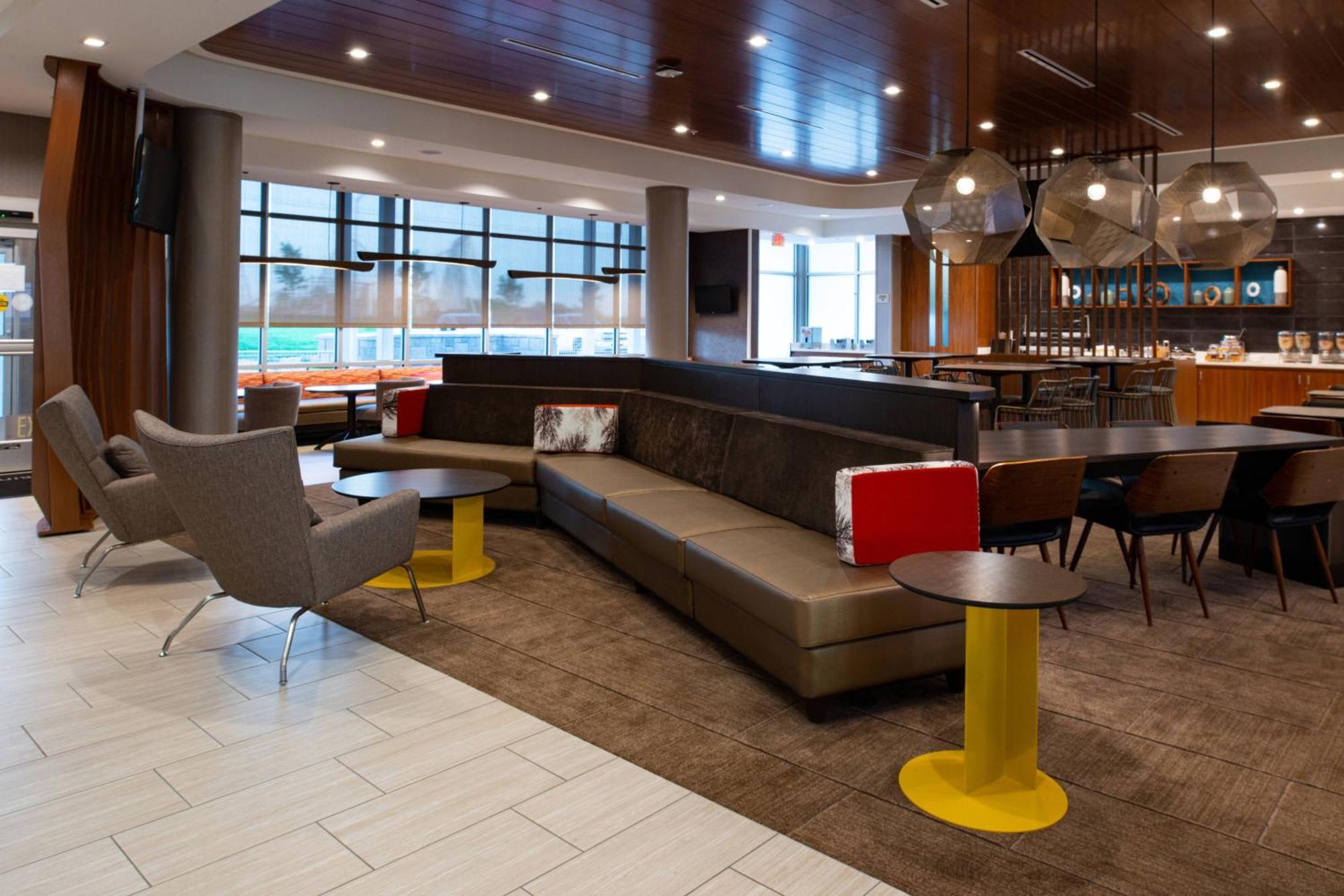 Springhill Suites By Marriott Kansas City Northeast Bagian luar foto